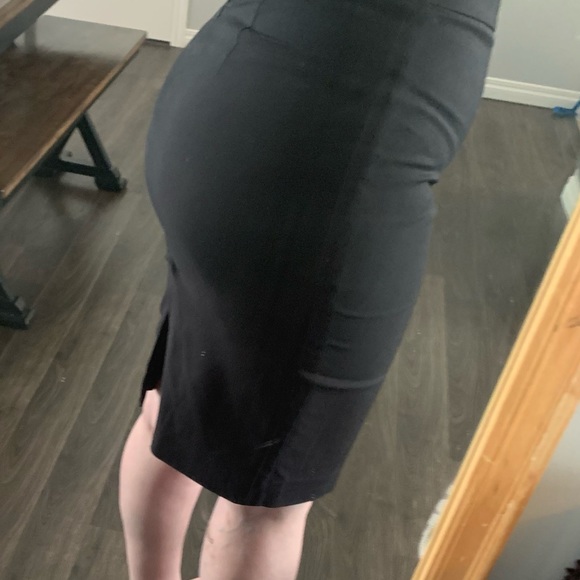 RW & Co. Below the Knee Pencil Skirt in Black - Picture 3 of 4